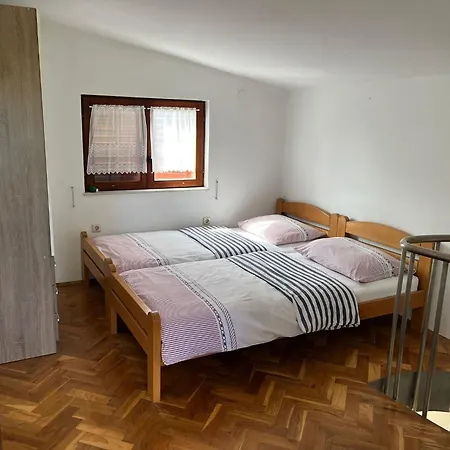 Apartment Andy Sukošan